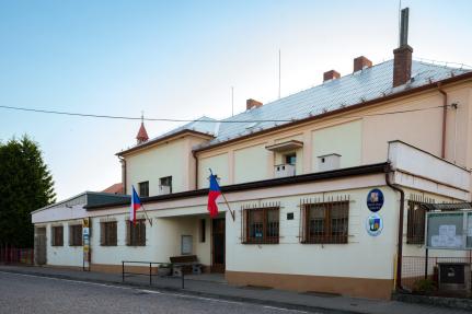 Obecní úřad v Jeníkovicích